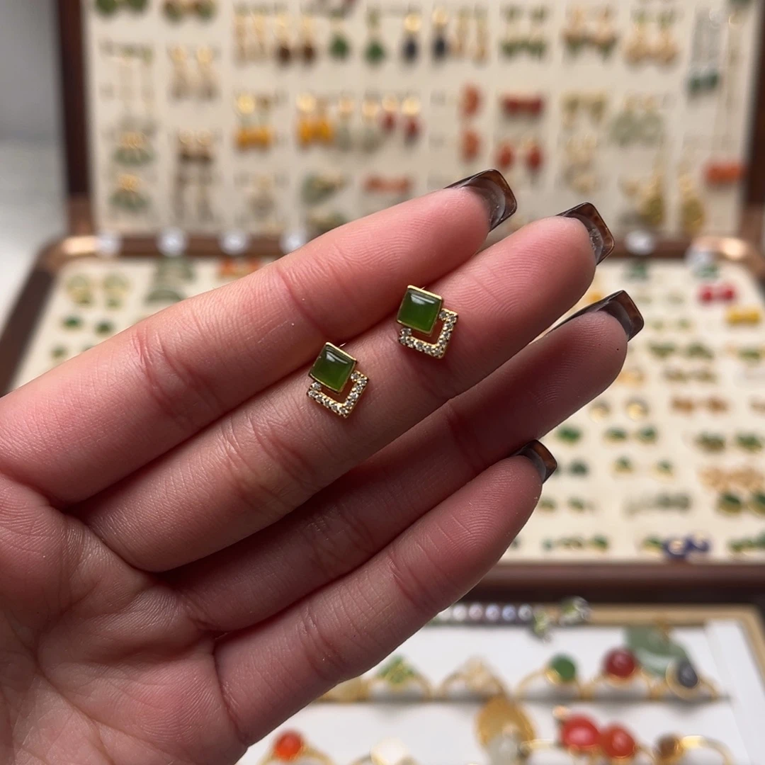 和田玉银S925镀金镶嵌耳坠