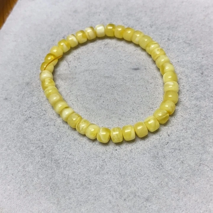 蜜蜡未镶嵌裸石串