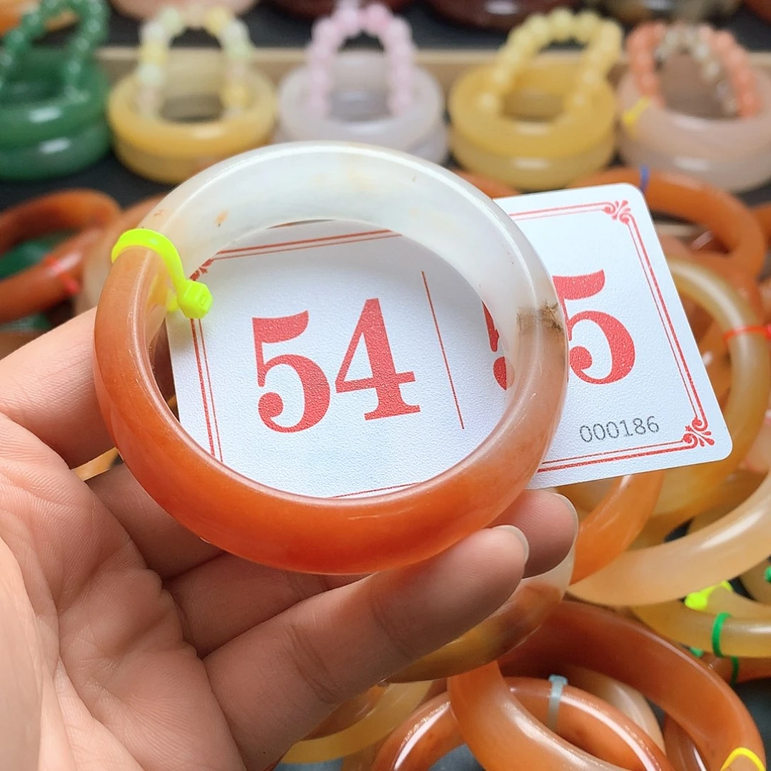 未镶嵌石英质玉（黄龙玉）手镯⁵****⁴