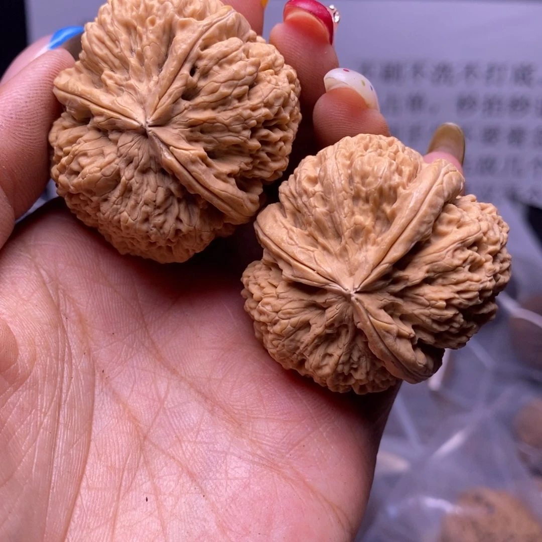把件文玩核桃云南野生铁核桃121号43mm