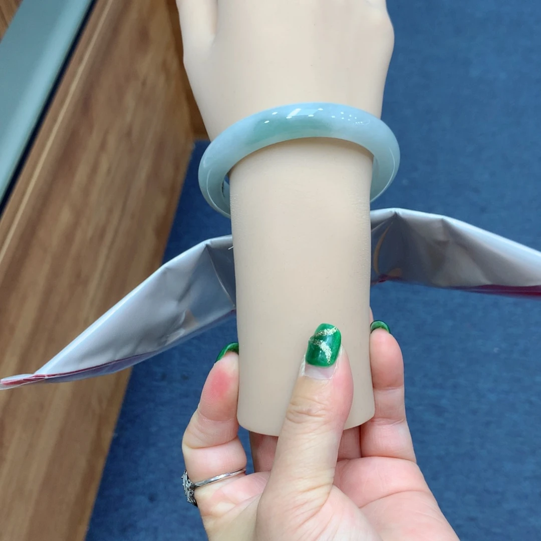 未镶嵌手镯翡翠买断