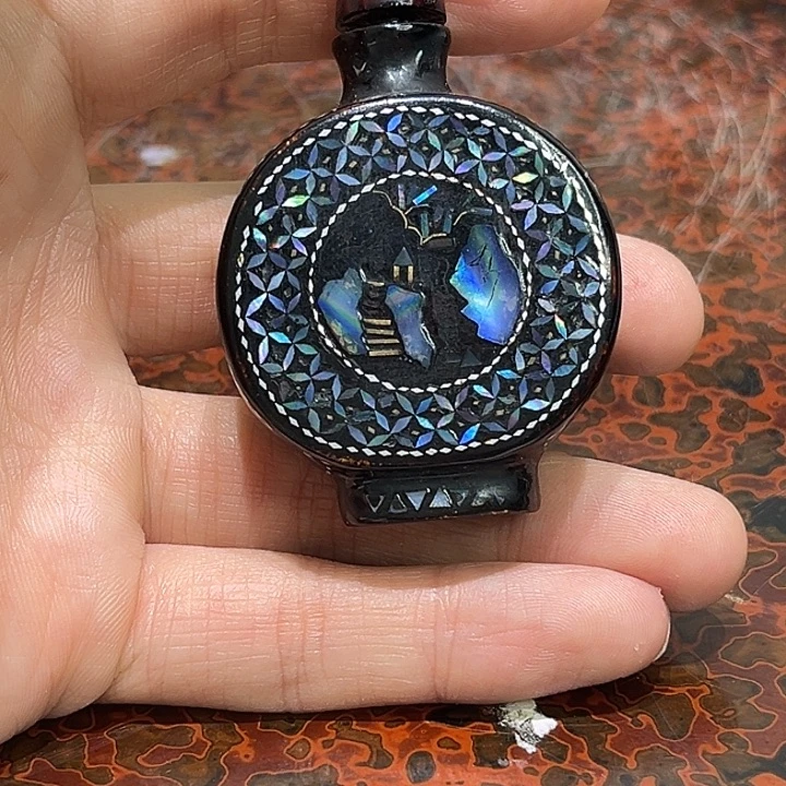 巴***阁瓷片精美的陶瓷摆件～～