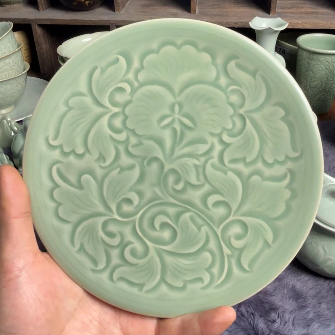 瓷微瑕 7 英寸折枝牡丹平盘