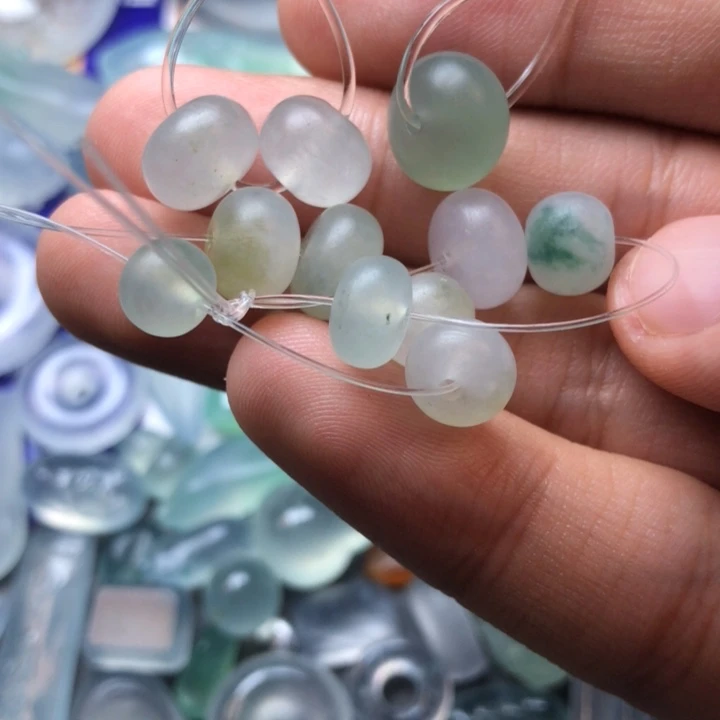 定制翡翠未镶嵌挂件