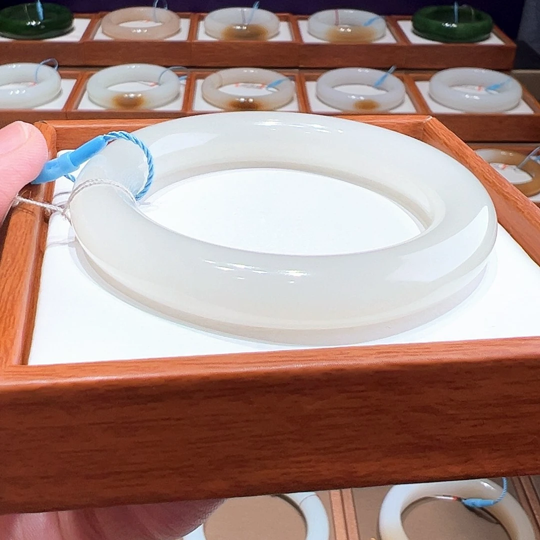 和田玉手镯55.56未镶嵌