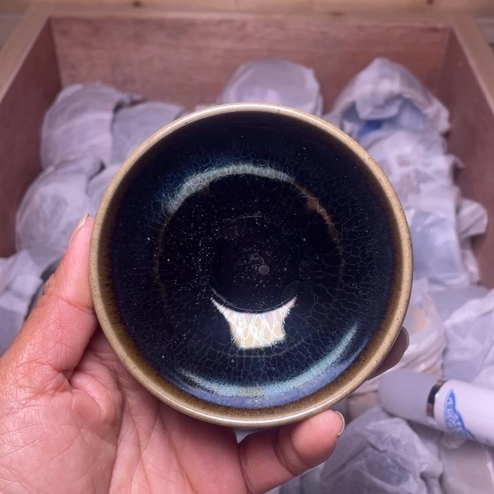 茶盏我在等一位老师来看