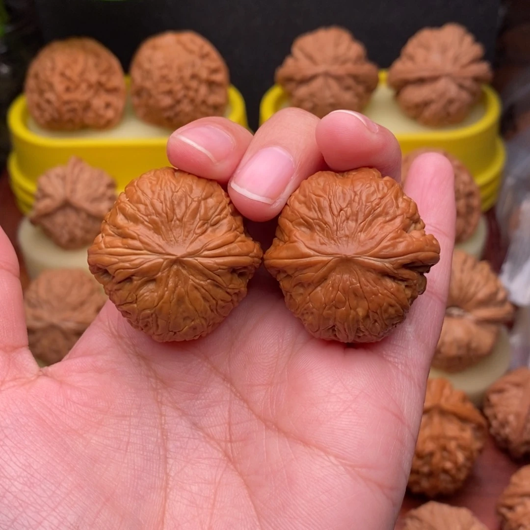 吊坠文玩核桃那****！33“野生”铁锤妹妹