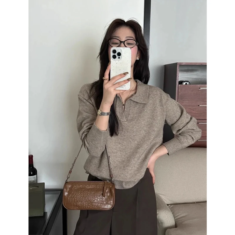 韩系v领毛衣外穿女秋冬新款宽松慵懒风针织polo衫通勤套头上衣潮