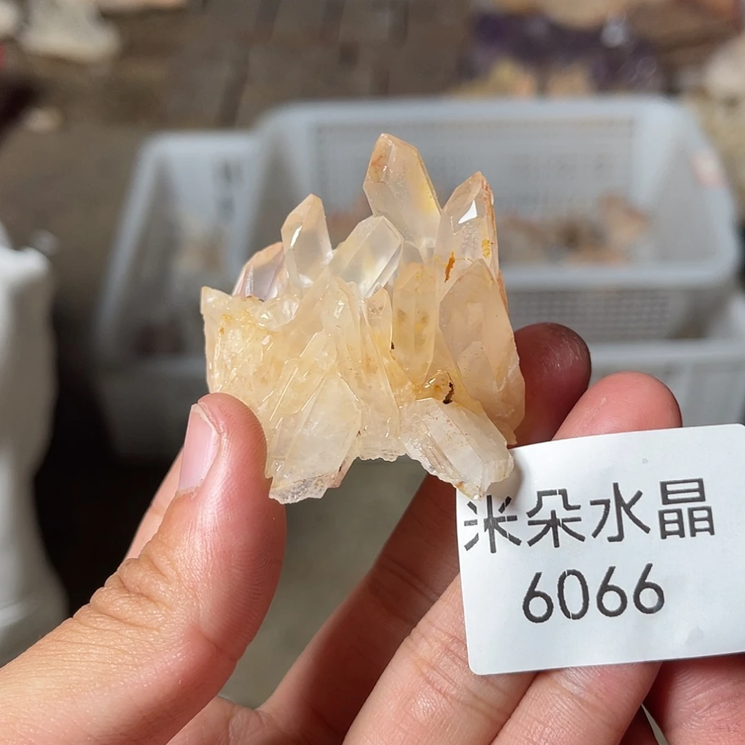 向***花水晶珠宝半成品未镶嵌