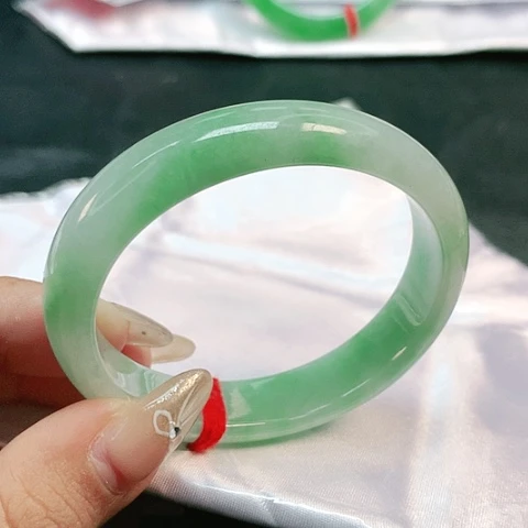 未镶嵌手镯翡翠菲**聊2284