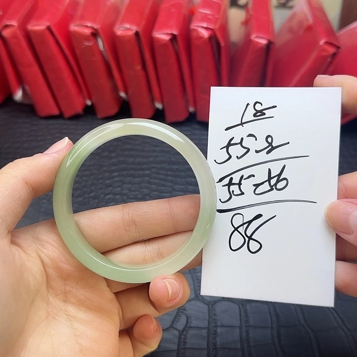 未镶嵌手镯翡翠18
