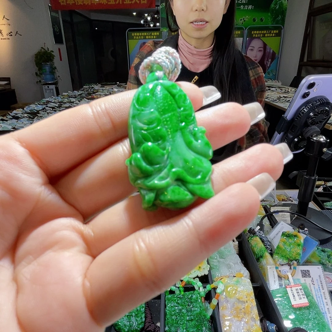 颈饰未镶嵌翡翠一