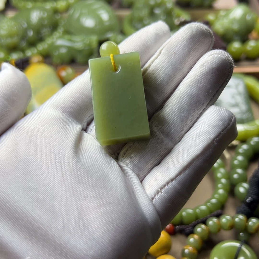 岫岩老玉（透闪石质玉）未镶嵌挂件