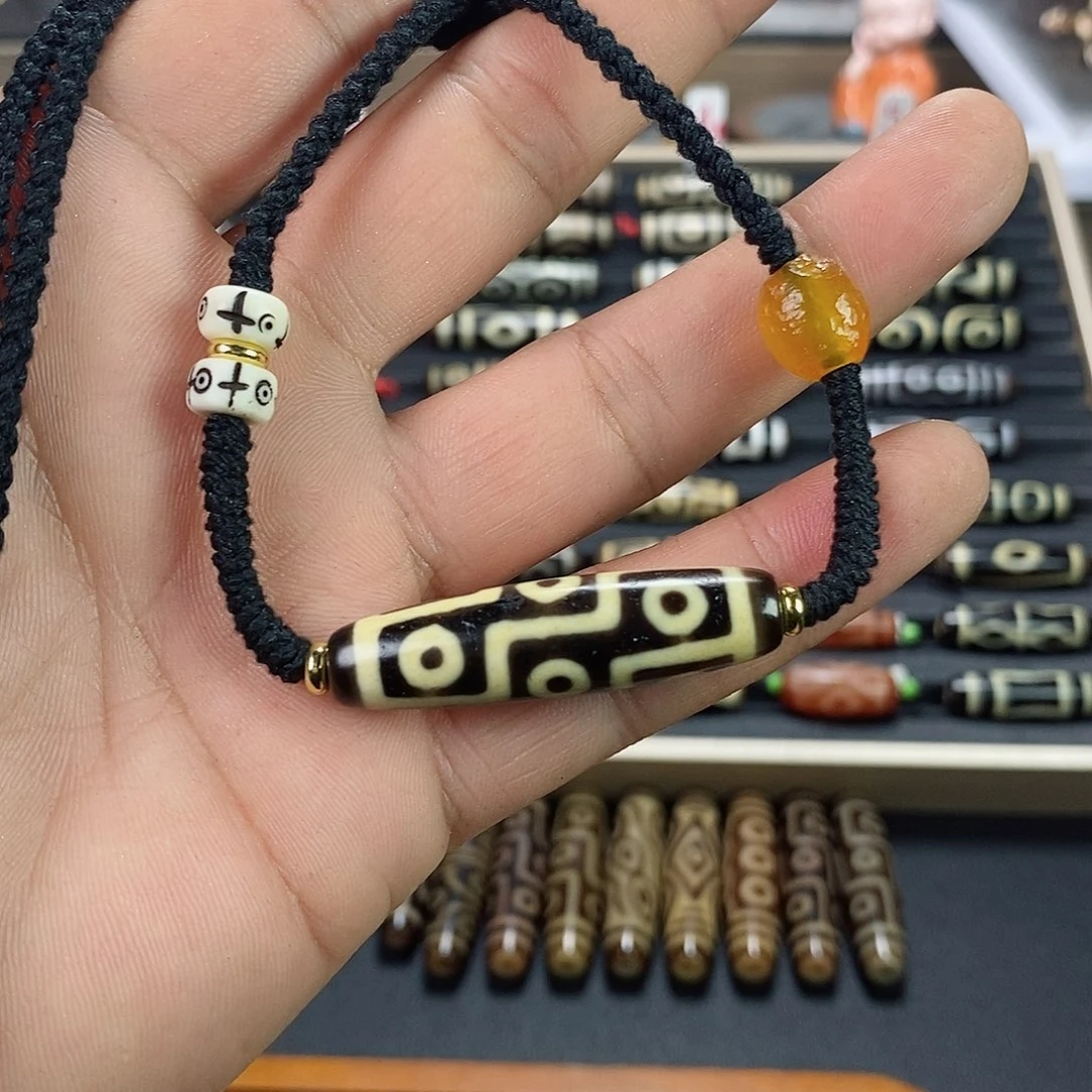 木***斌玛瑙/玉髓（覆膜）未镶嵌颈饰