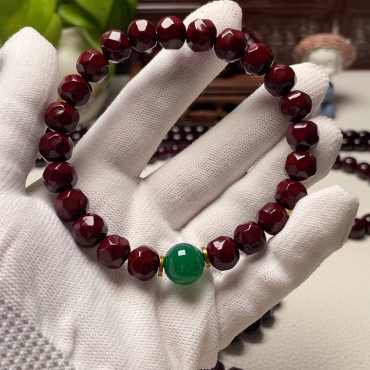 攀***！猴头核桃吊坠猴头