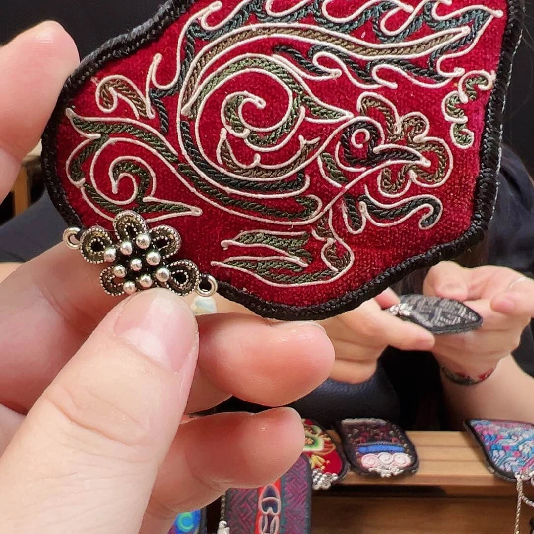 黄铜925银布艺手工刺绣