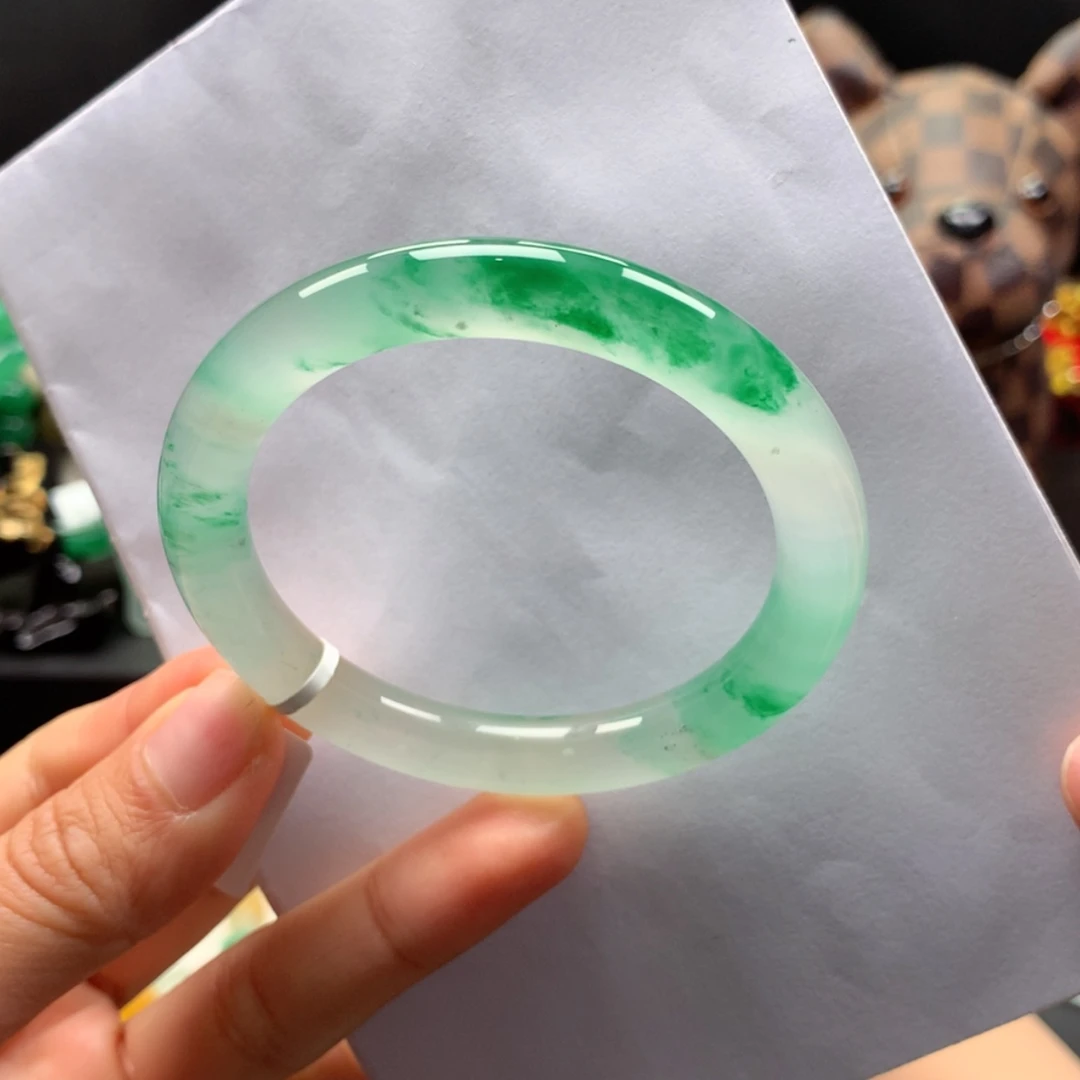 【闪购商品】未镶嵌手镯石英质玉S*l