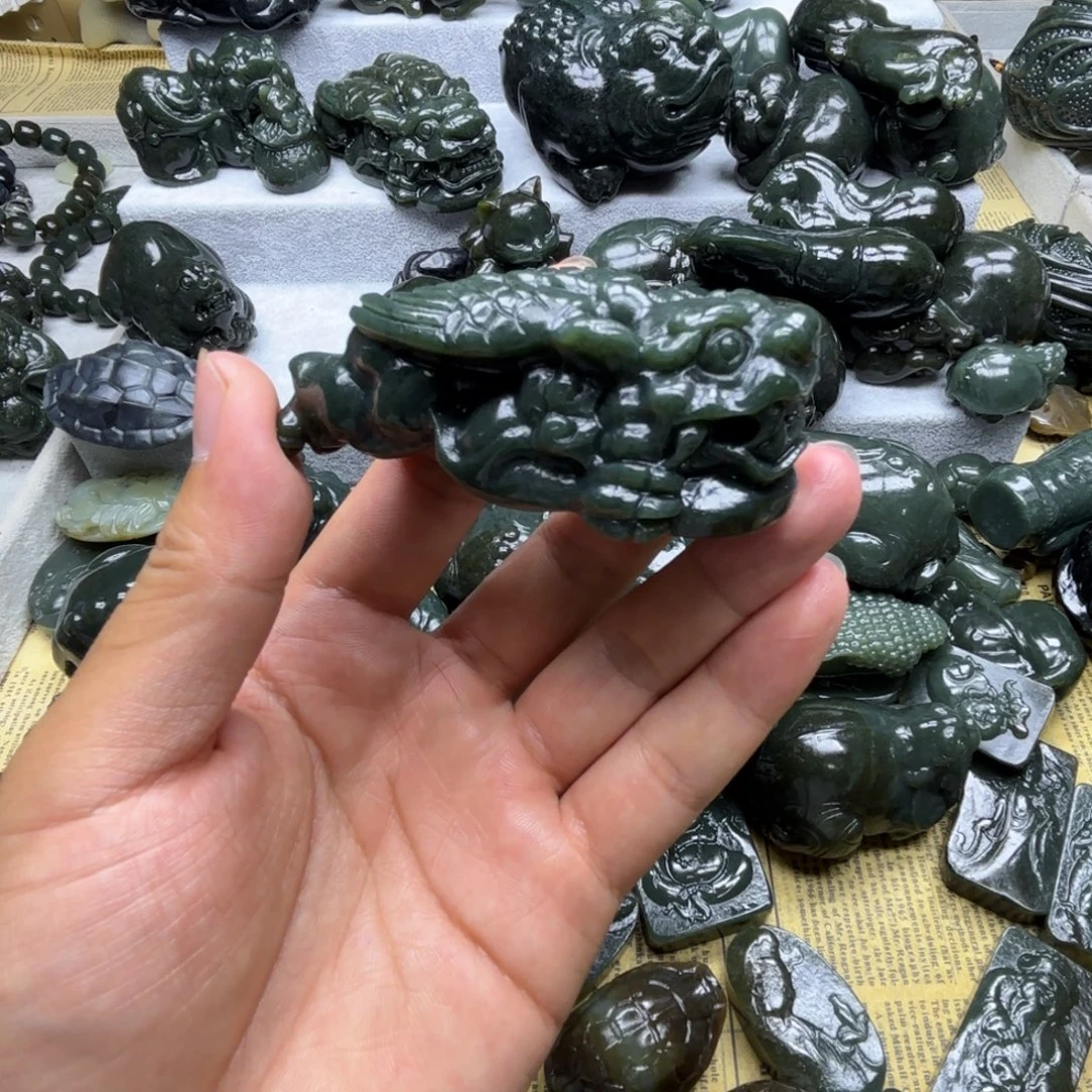 和田玉（糖玉）未镶嵌颈饰