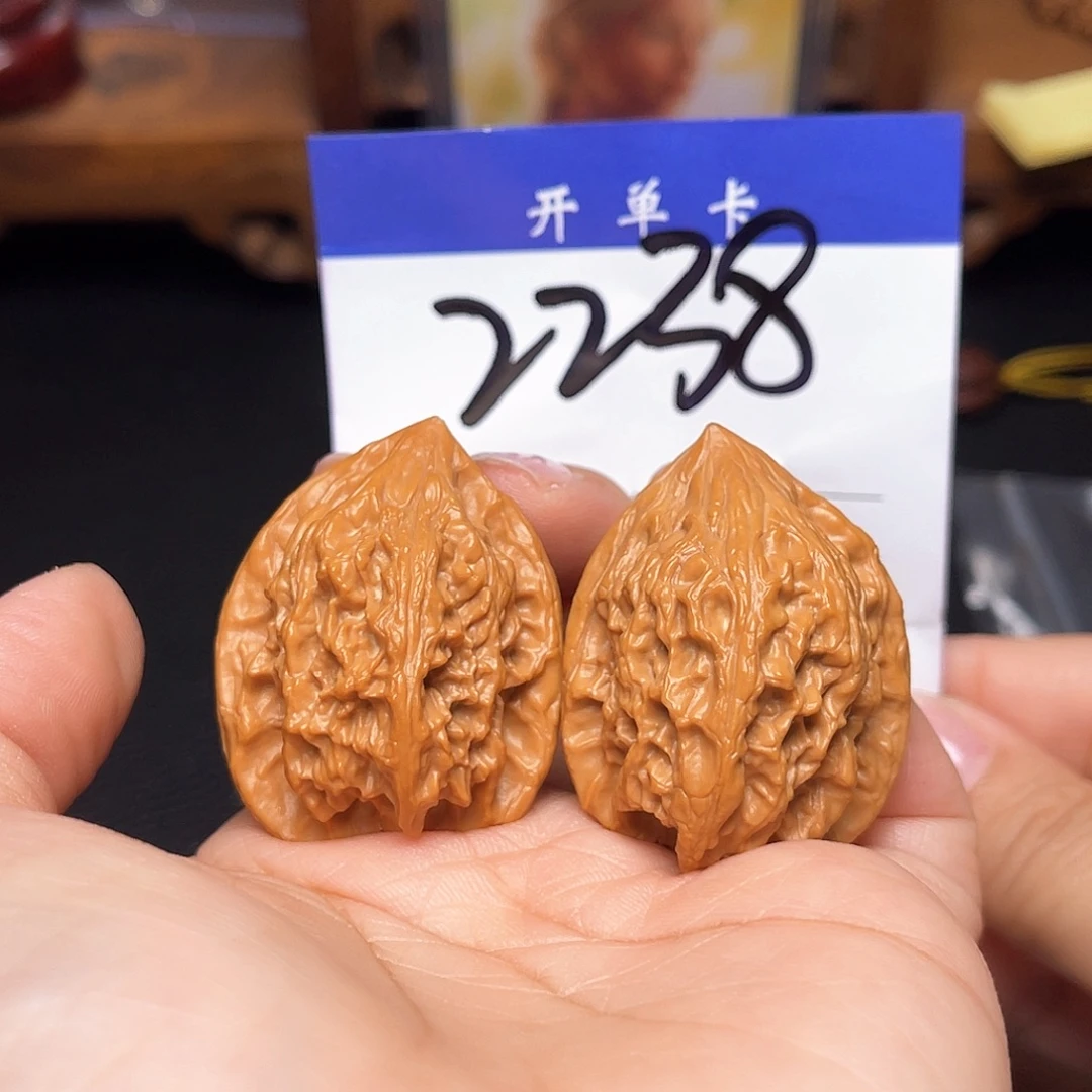 文玩核桃把件鸡心32尺。无刀