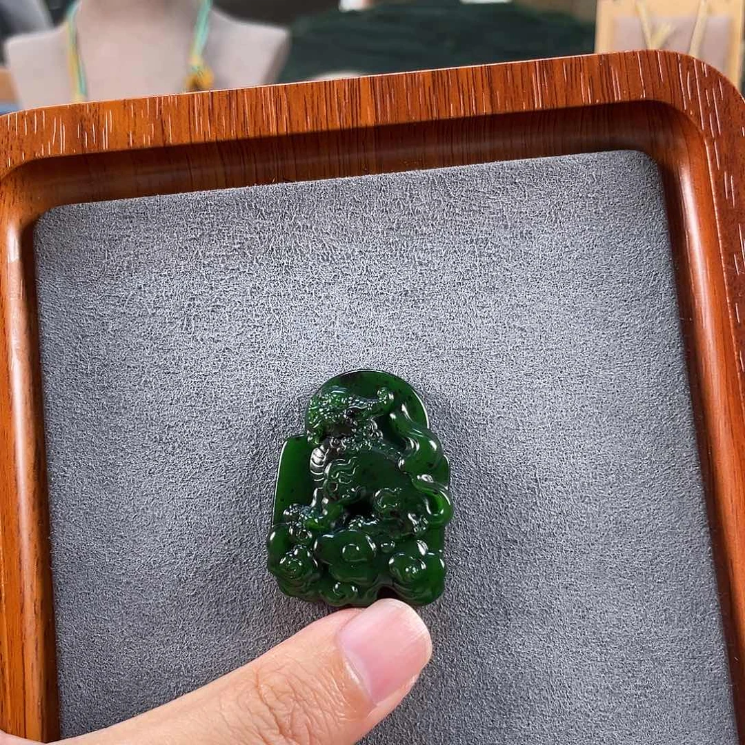 和田玉未镶嵌吊坠(不含链)