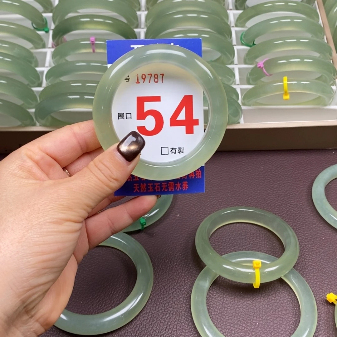 ℳ****蛇纹石玉未镶嵌手镯