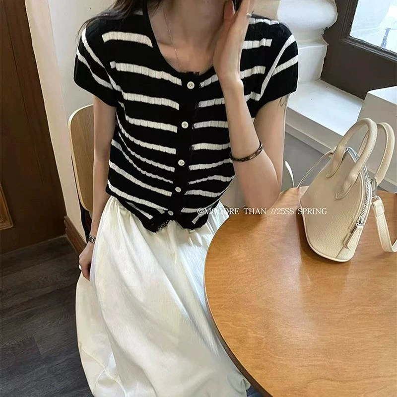 韩系温柔甜美蕾丝拼接小飞袖针织开衫夏季新款洋气薄款正肩上衣女