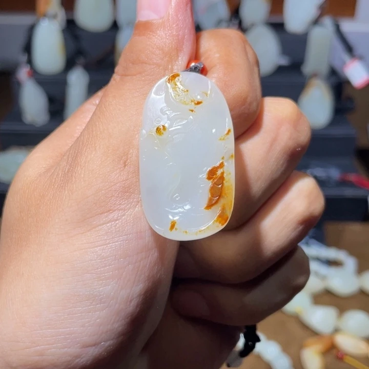 子***！和田玉（糖玉）未镶嵌手链