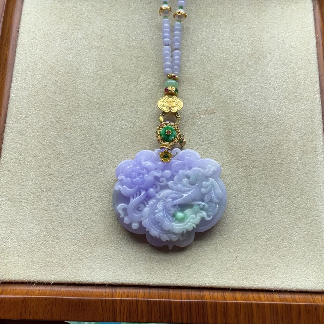 翡翠未镶嵌颈饰翡翠凤凰