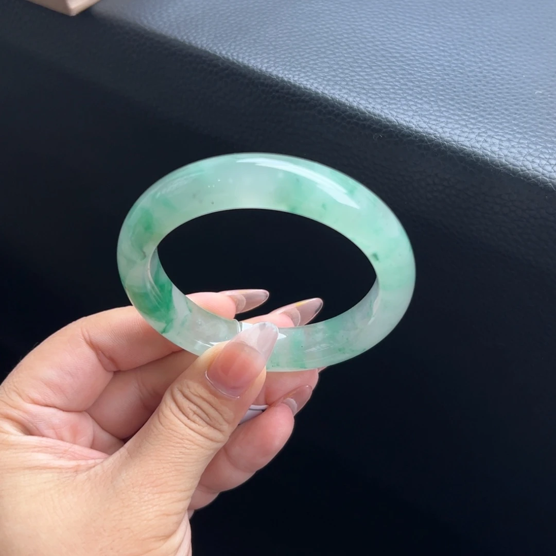 未镶嵌手镯石英质玉55