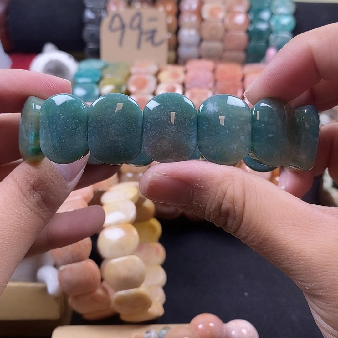 硅化珊瑚（珊瑚玉）未镶嵌手牌绿冰 3