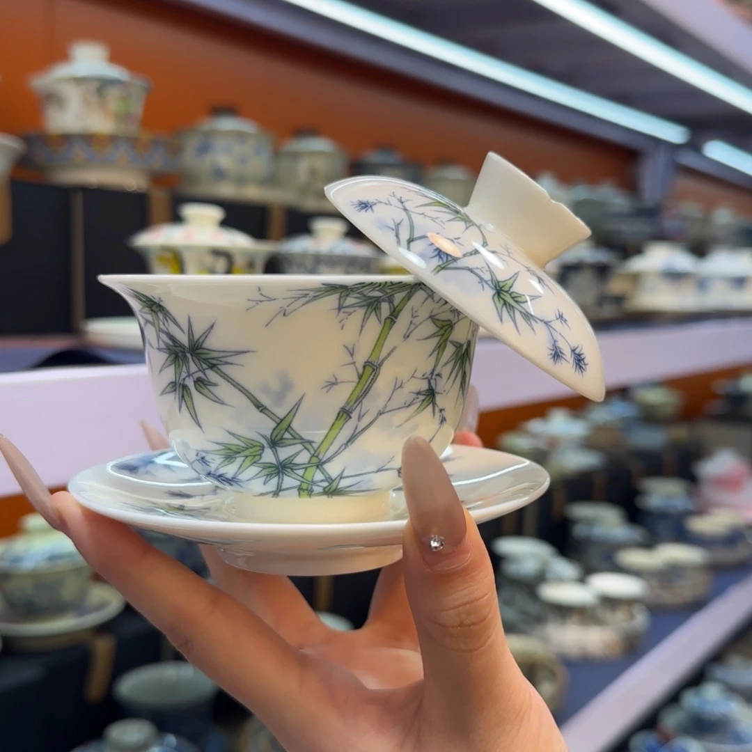 我在外面吃饭呢你在哪了