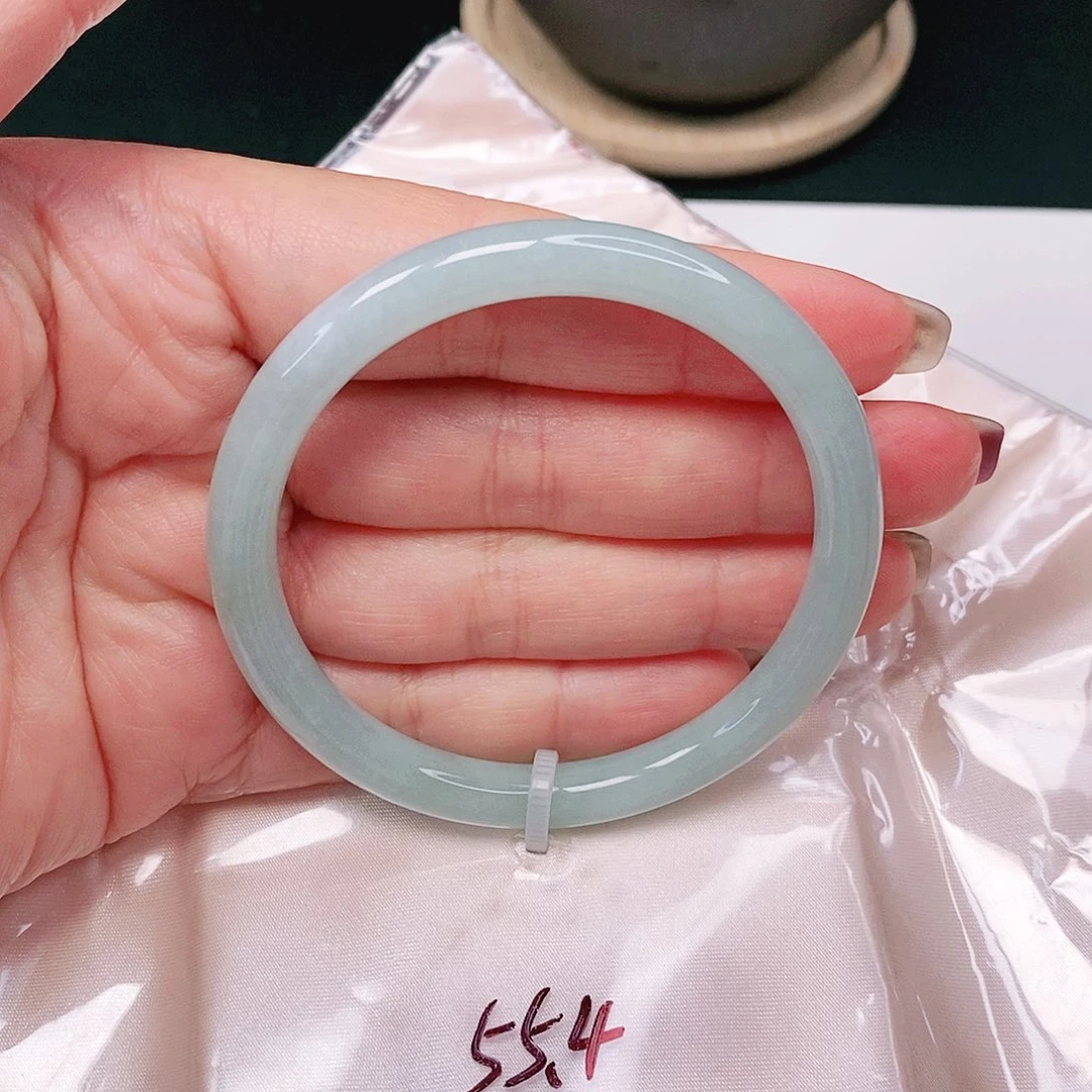 【闪购商品】翡翠手镯未镶嵌圆