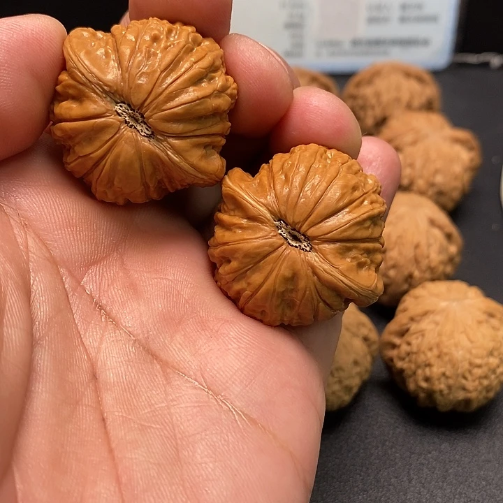 傲***见文玩核桃吊坠铁锤（微修）