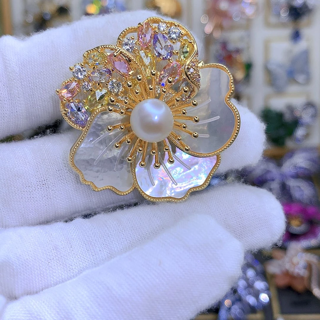 仿水晶铜胸针胸花