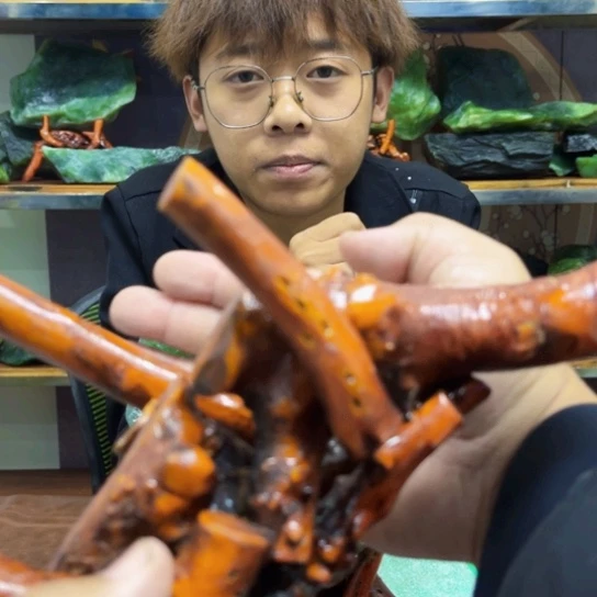 未镶嵌蛇纹石玉原石
