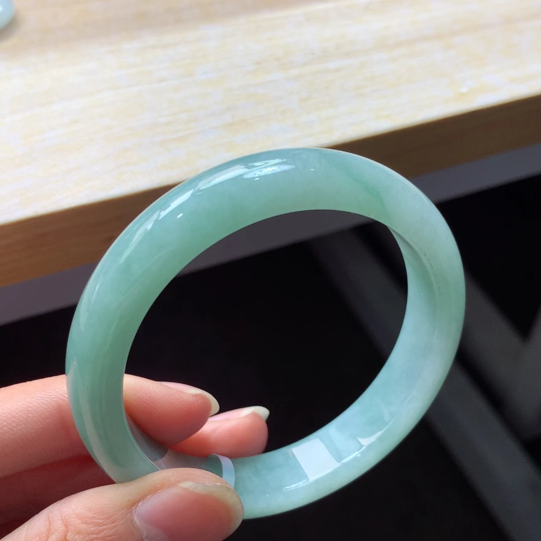 翡翠手镯未镶嵌欧****)手镯