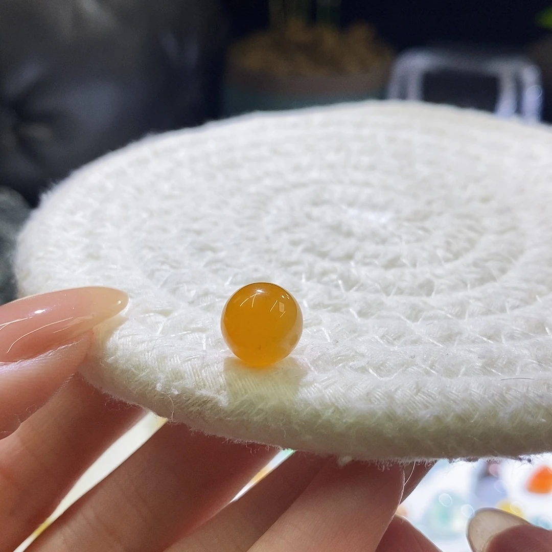 翡翠未镶嵌挂件满黄卡9.6