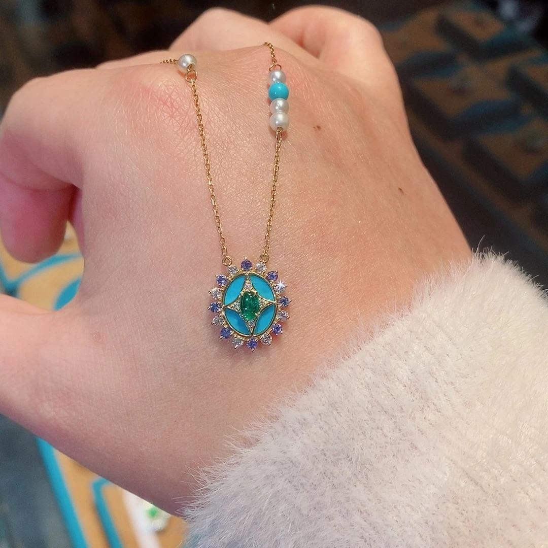 祖母绿颈饰18K金镶嵌