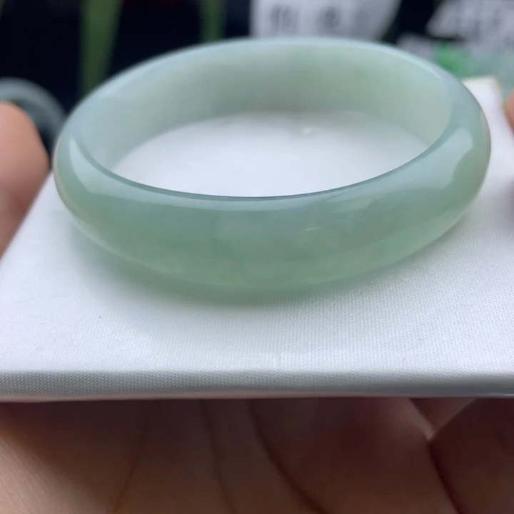 哆***拉未镶嵌手链翡翠天然