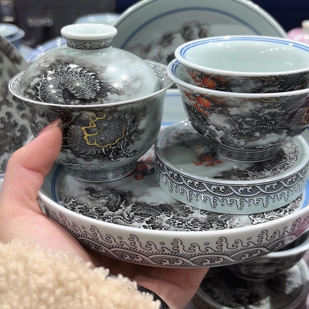 瓷片景德镇瓷器精品陈列