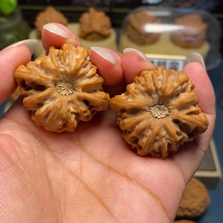 【闪购商品】把件文玩核桃龙门涧