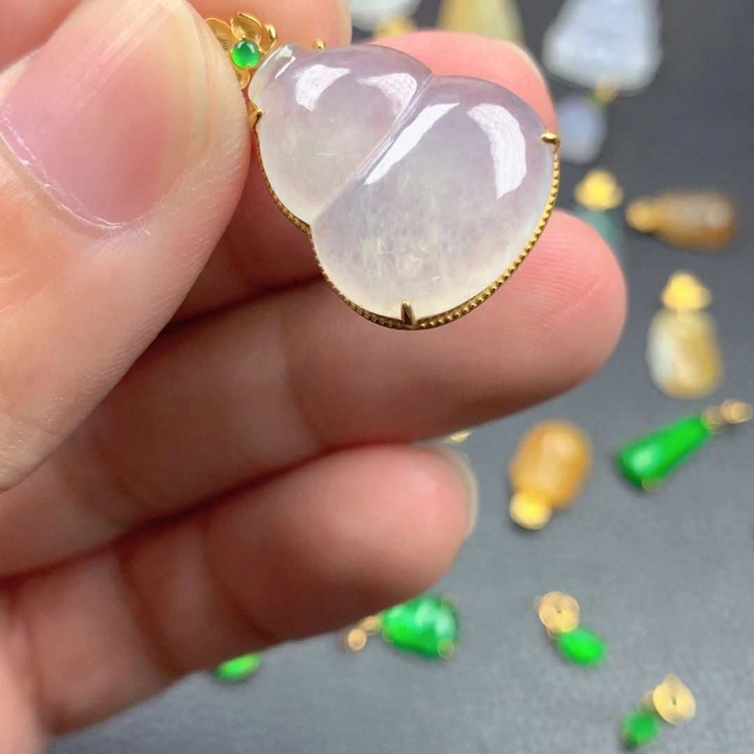【闪购商品】颈饰18K金镶嵌翡翠翡翠