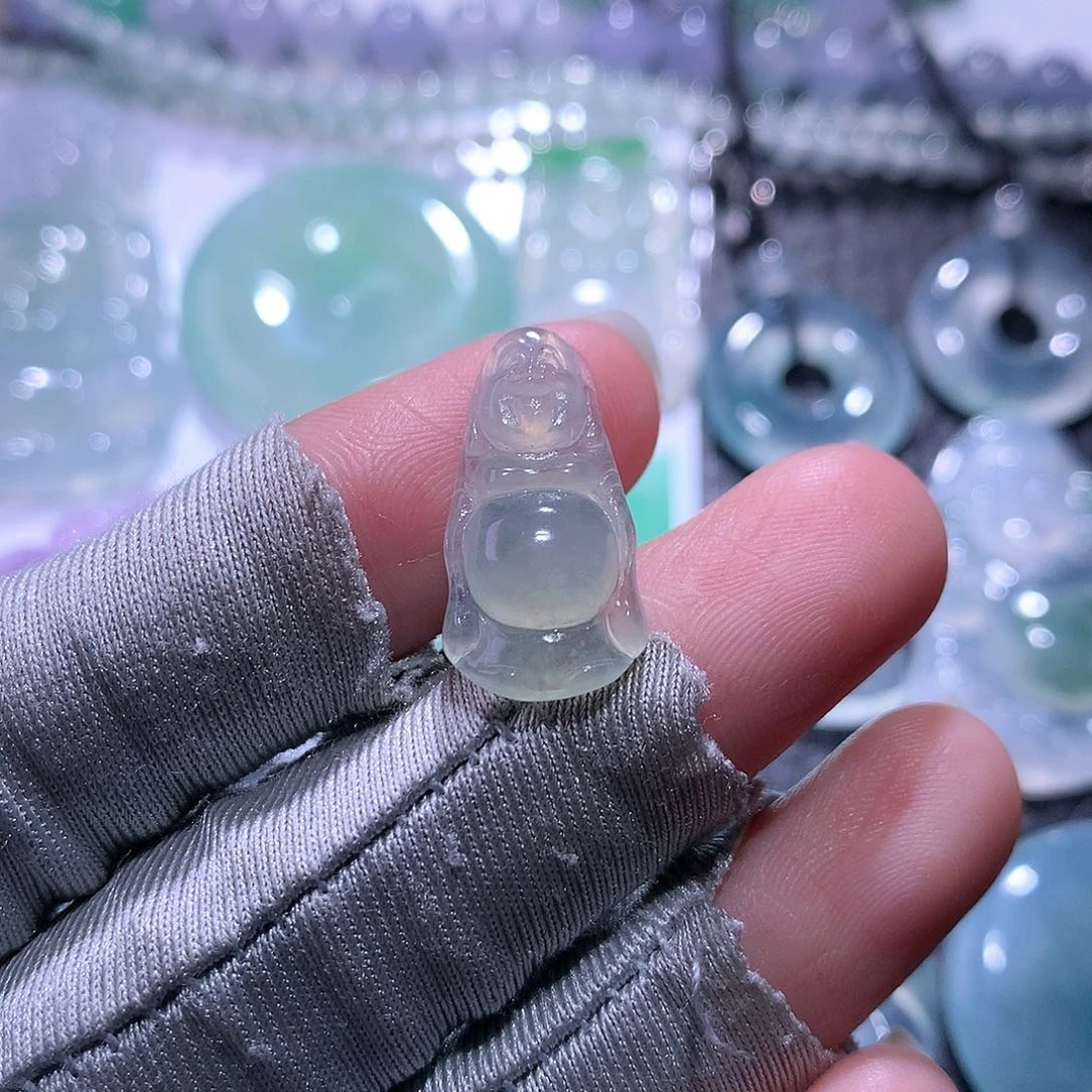 【闪购商品】翡翠未镶嵌颈饰佛