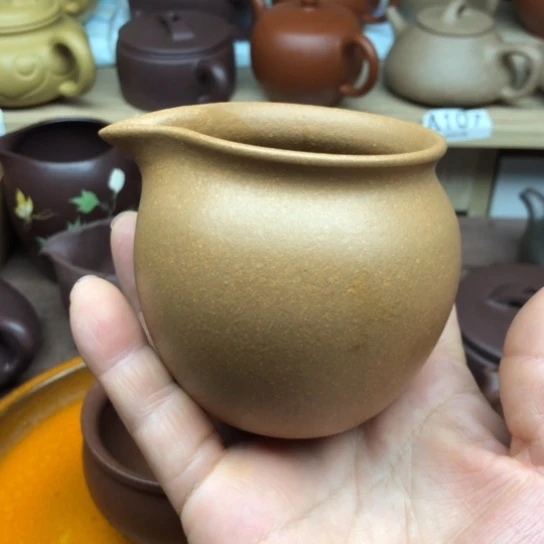 茶壶紫砂黄段泥公道杯180豪升左右