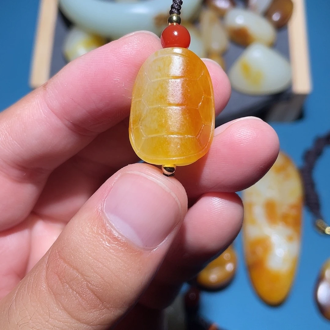 和田玉未镶嵌车挂