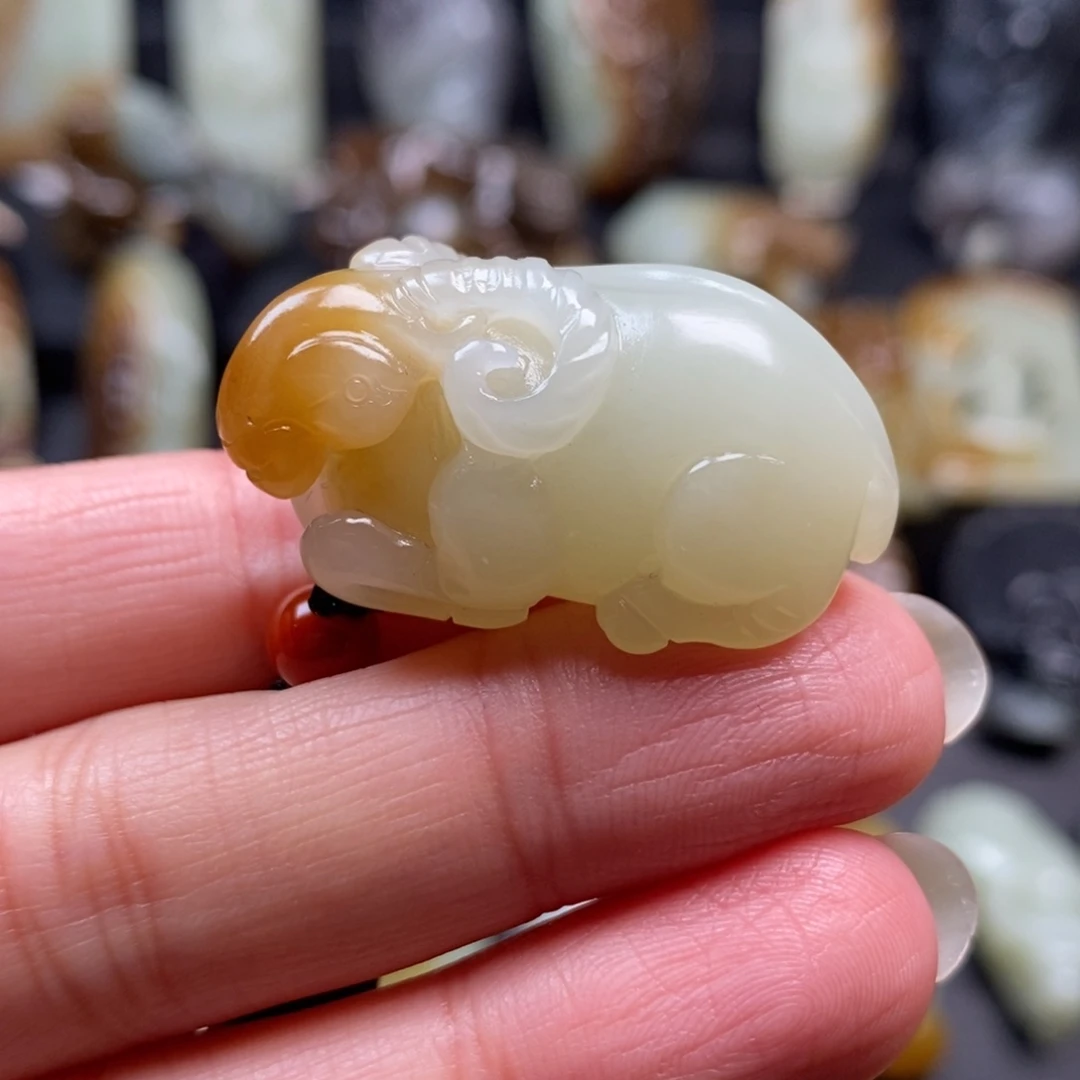 和田玉挂件未镶嵌