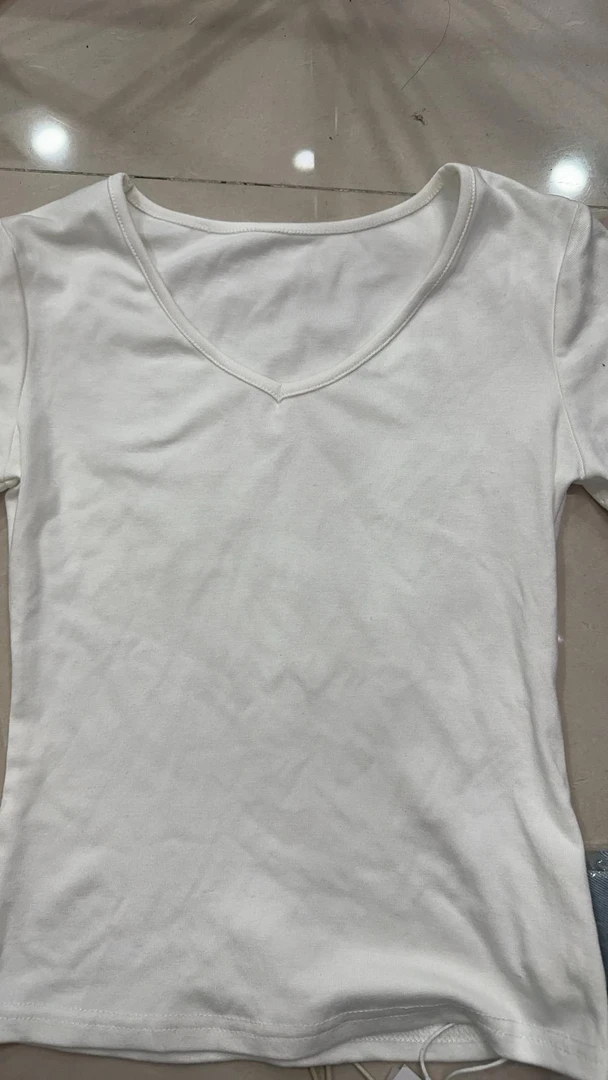 晶晶推荐v领修身上衣