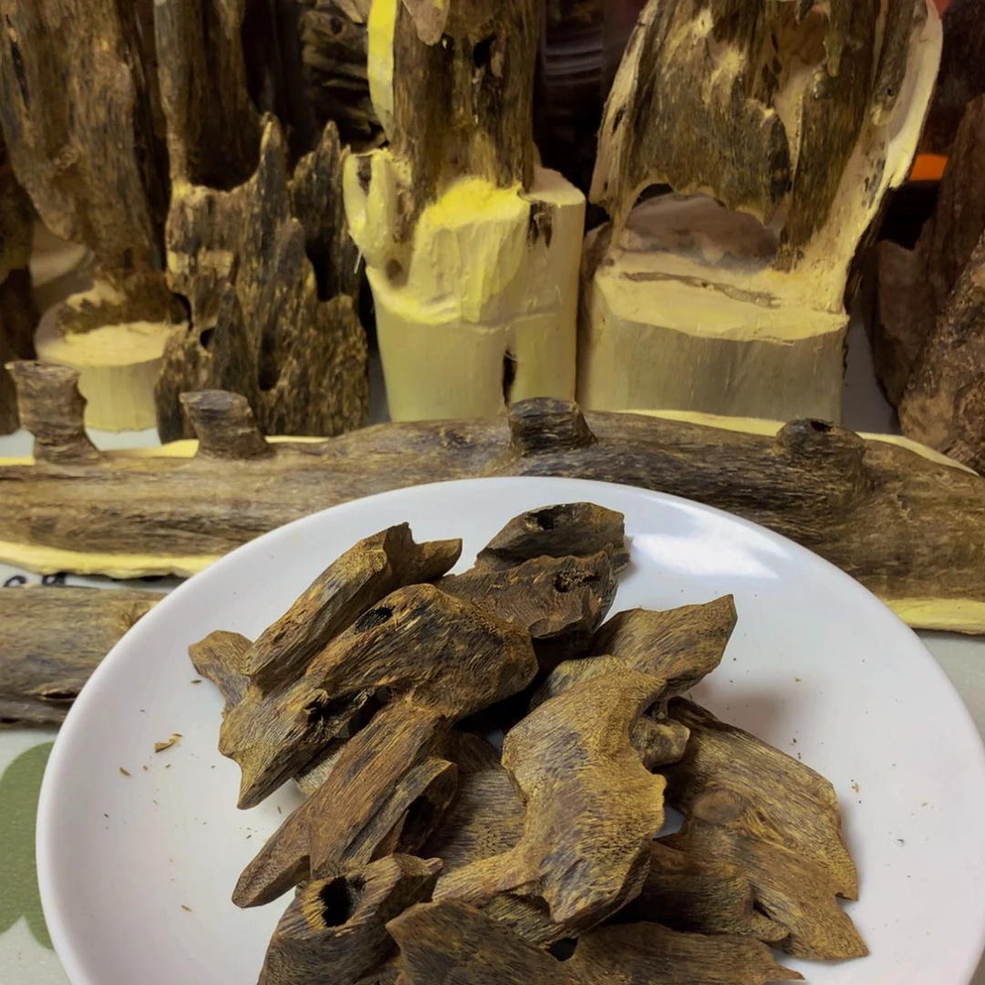 沉香沉香碎屑乌身圆叶块料186克