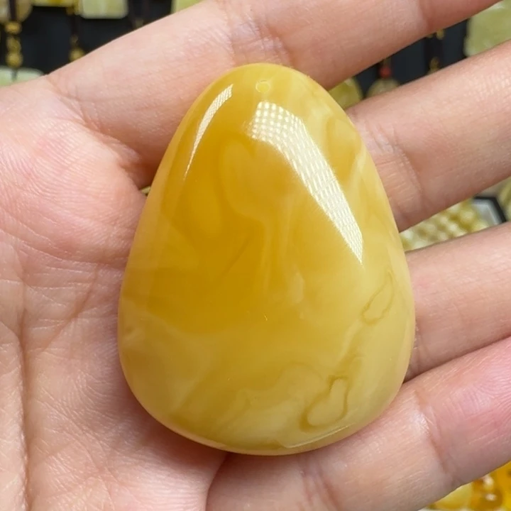 蜜蜡未镶嵌珠宝奇石