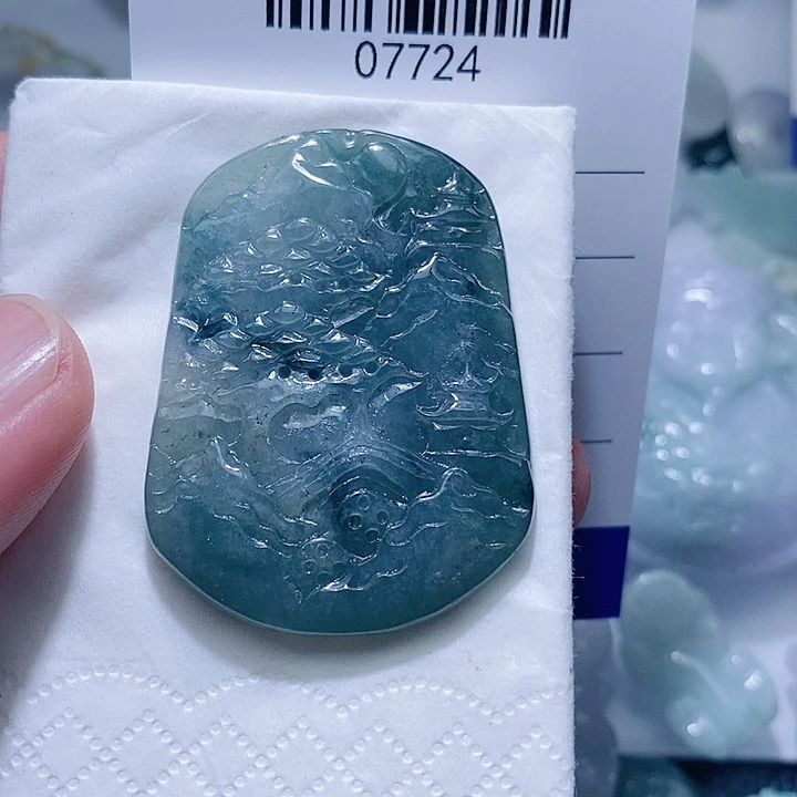 翡翠未镶嵌颈饰天光墟翡翠市场现金代购